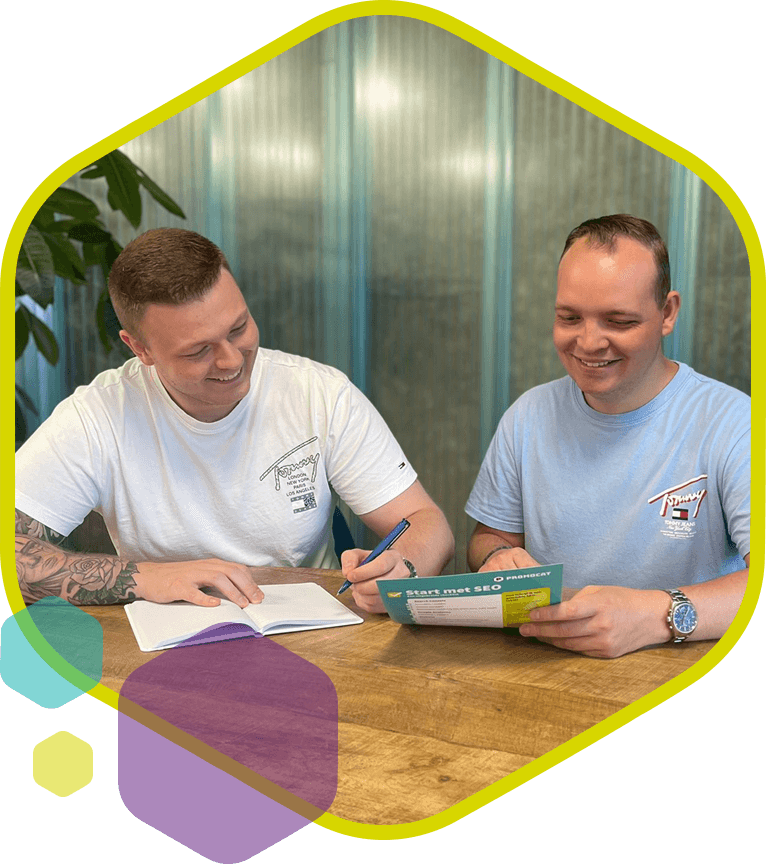 Team van PromoCat bespreekt strategie en SEO-aanpak tijdens overleg